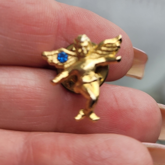 Angel Pin - Picture 3 of 4
